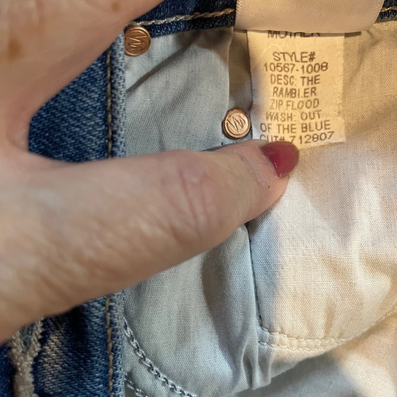 MOTHER The Rambler Zip Flood Jeans Out Of The Blue Distressed Raw Hem Size 26 - Picture 13 of 13